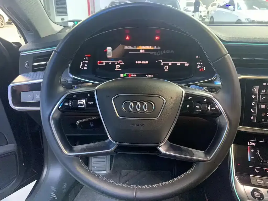 Audi A7L — фото 6