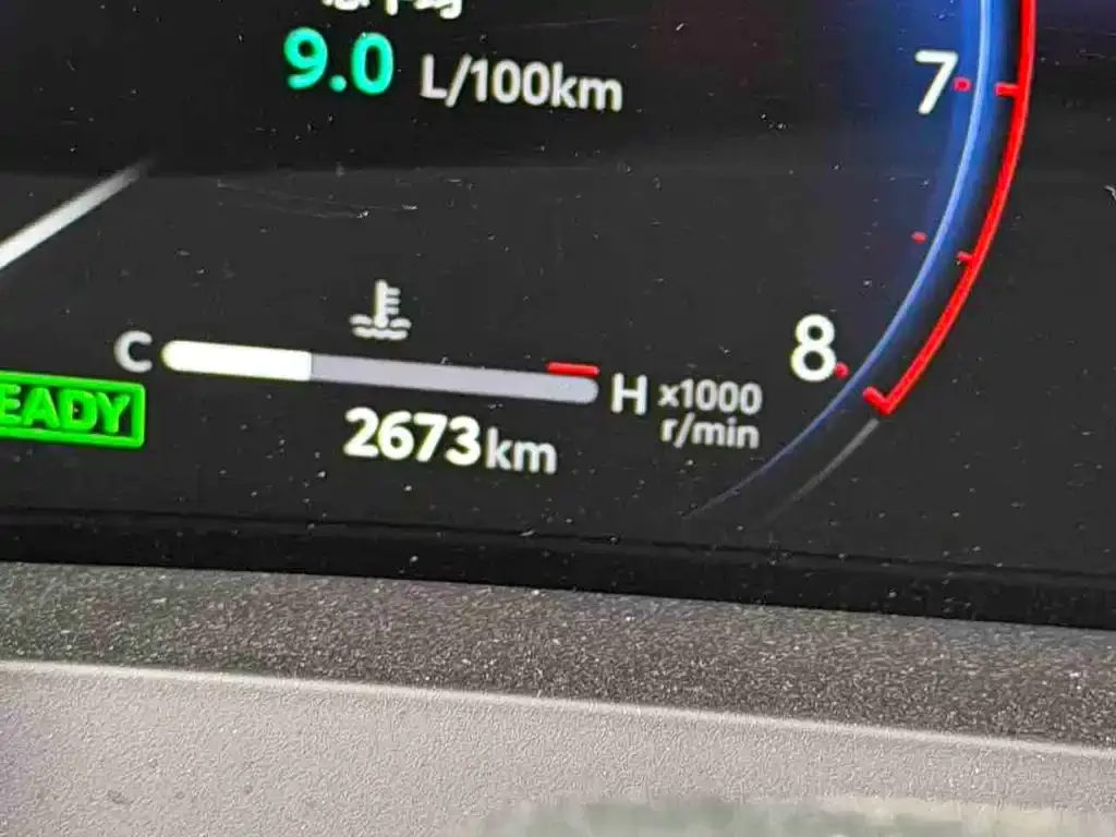 Toyota Alphard — фото 2