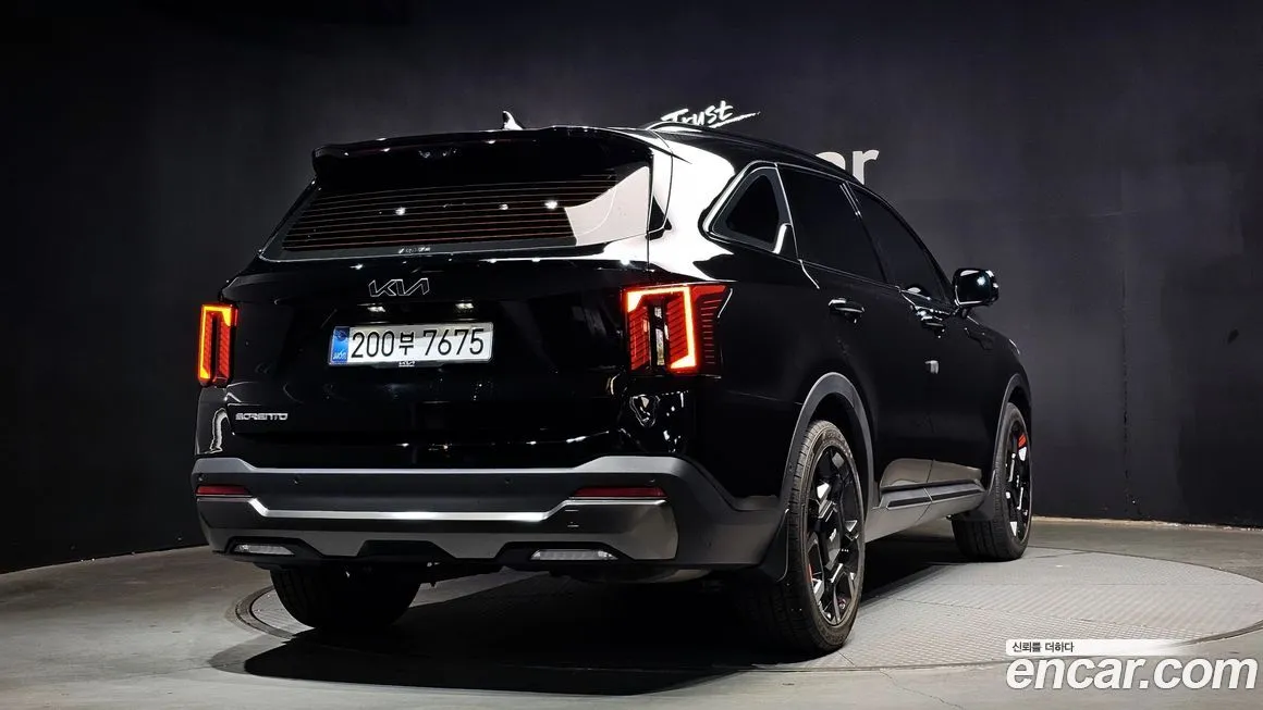 Kia Sorento — фото 8