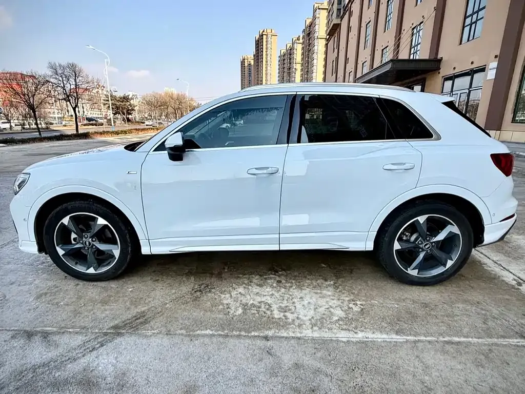 Audi Q3 — фото 4
