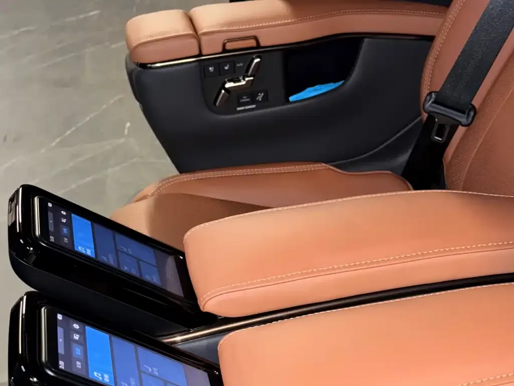 Toyota Vellfire — фото 4
