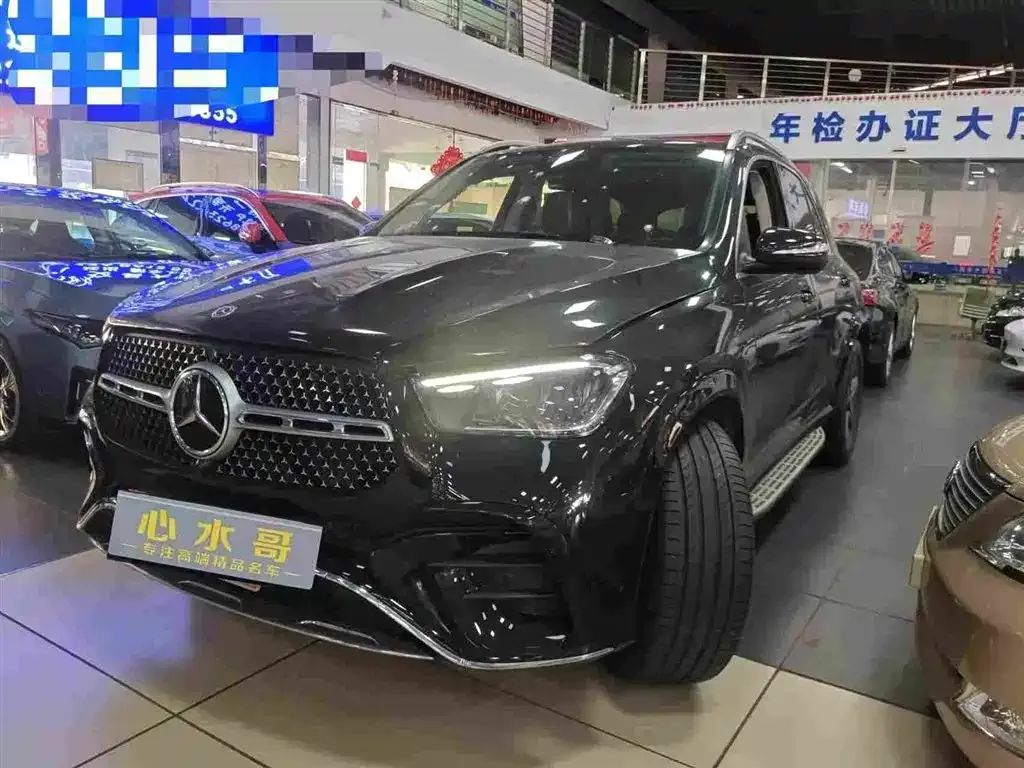 Mercedes-Benz GLE — фото 1