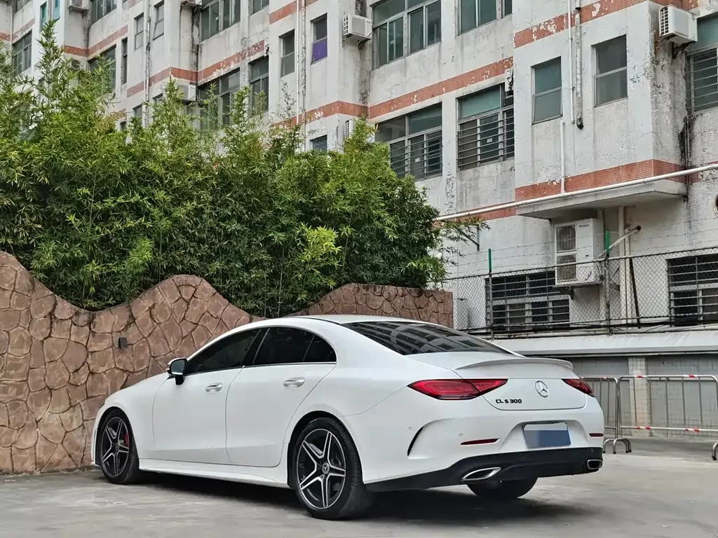 Mercedes-Benz CLS — фото 2