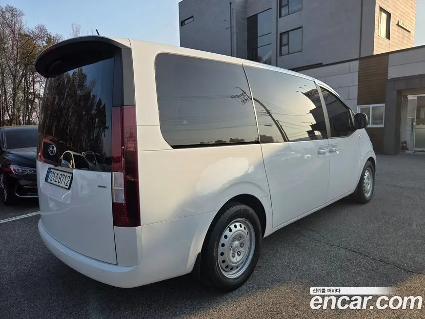 Hyundai Staria — фото 3