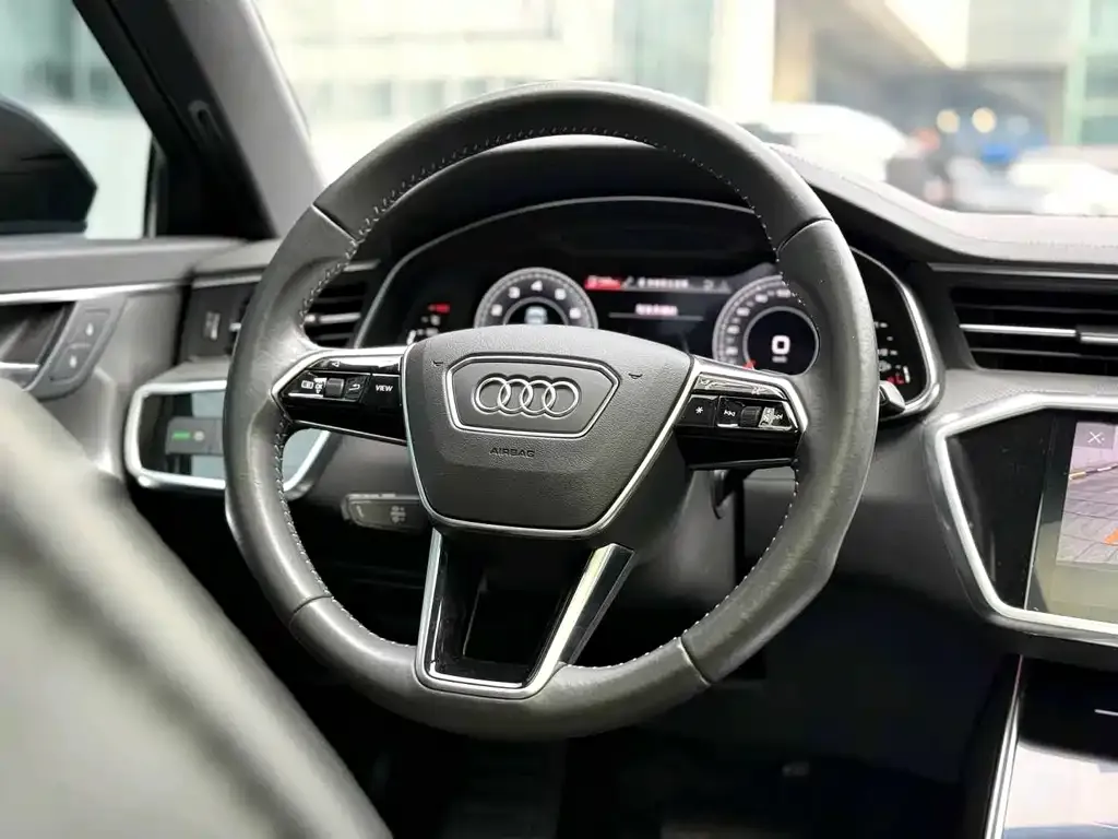 Audi A6L — фото 7