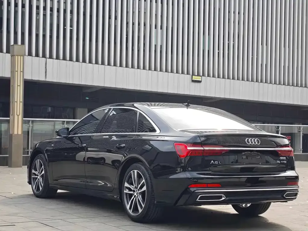 Audi A6L — фото 5
