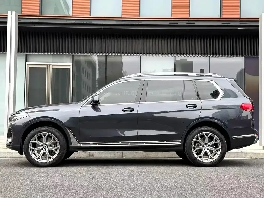 BMW X7 — фото 4