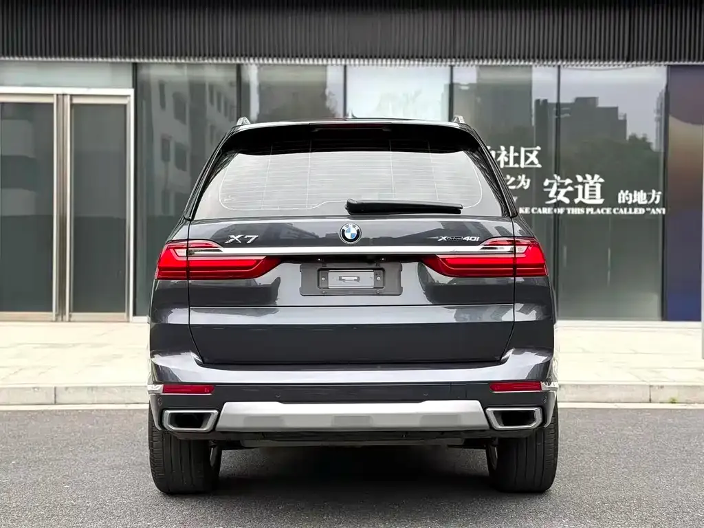 BMW X7 — фото 2