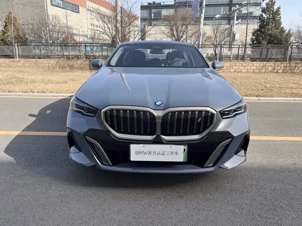 BMW i5 — фото 8