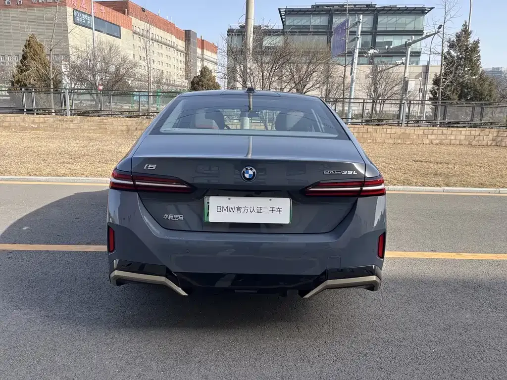 BMW i5 — фото 4