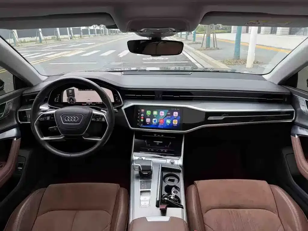 Audi A7L — фото 2