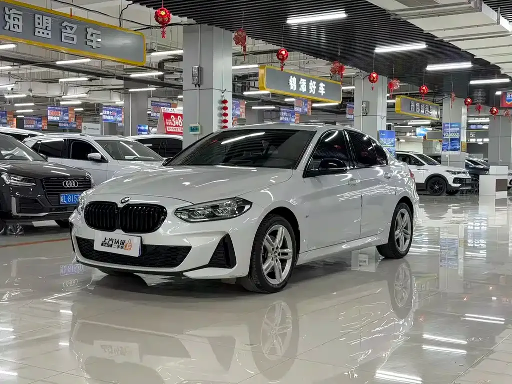 BMW 1 Series — фото 1