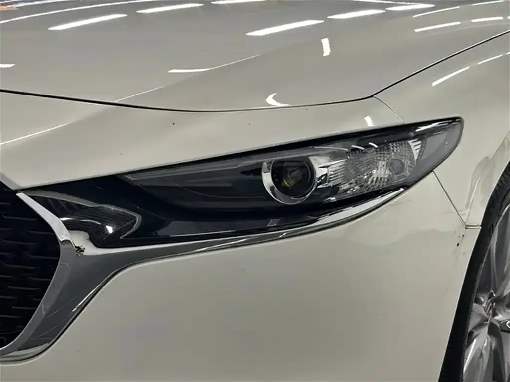 Mazda 3 Axela — фото 8