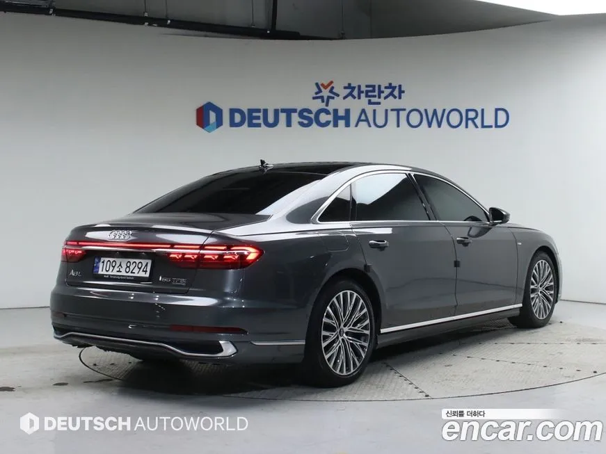 Audi A8 — фото 4