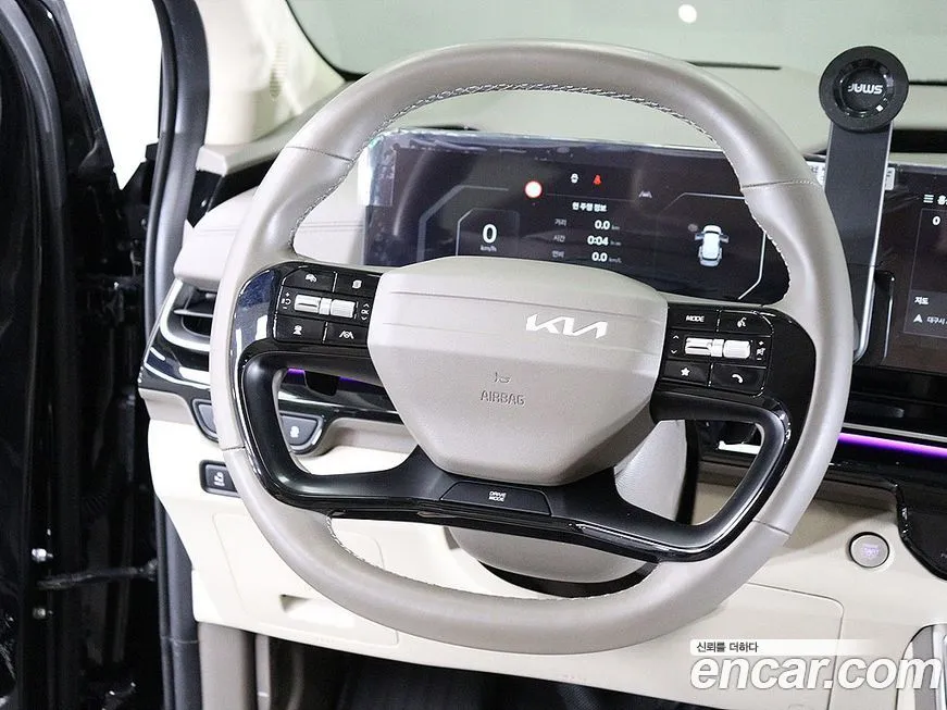 Kia Carnival — фото 3