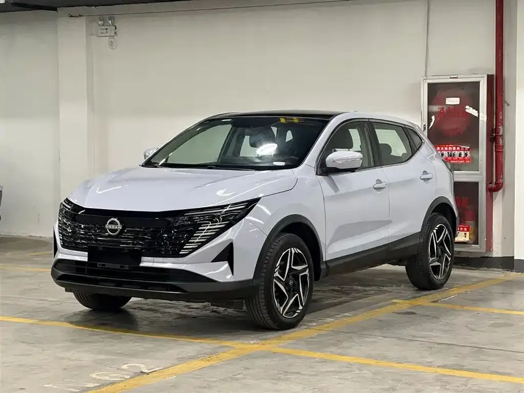 Nissan Qashqai — фото 1