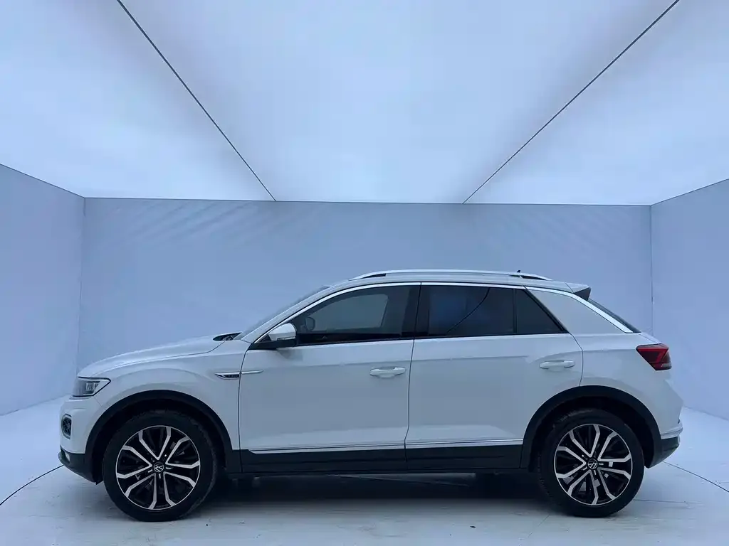 Volkswagen T-Roc — фото 2