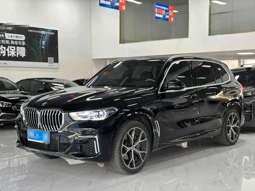 BMW X5 — фото 1