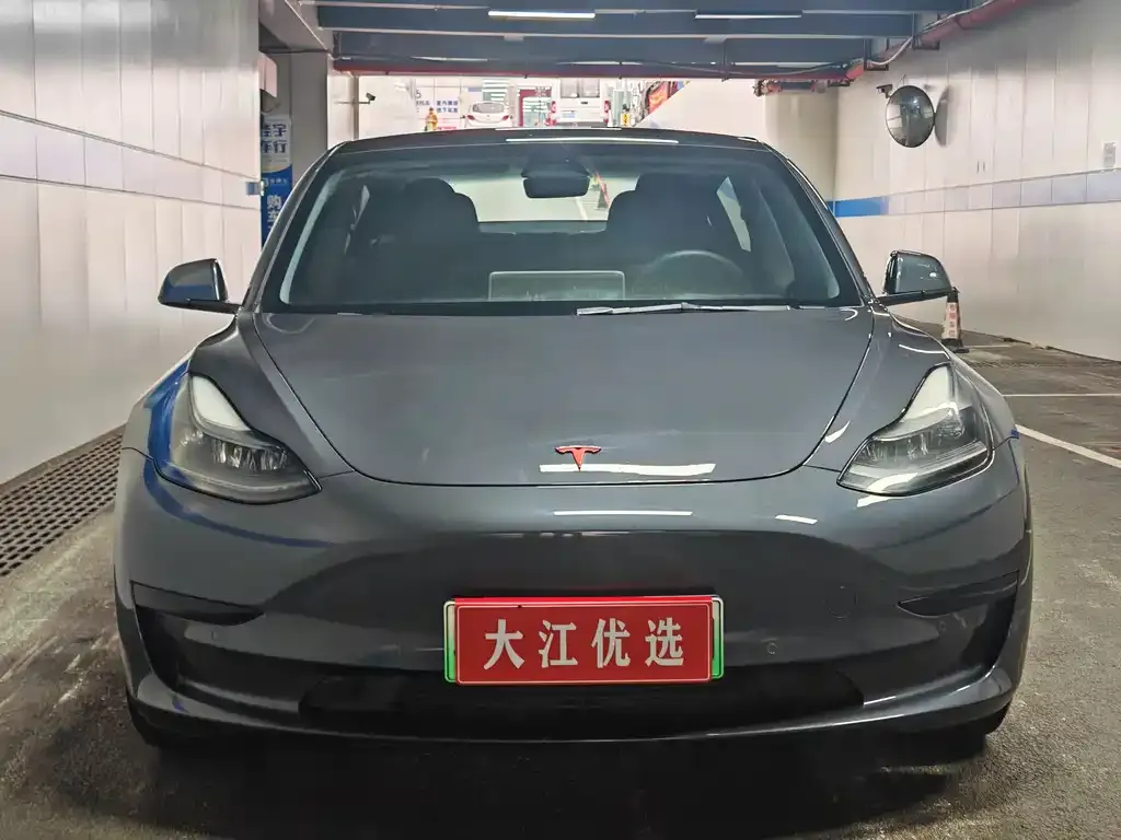 Tesla Model 3 — фото 5