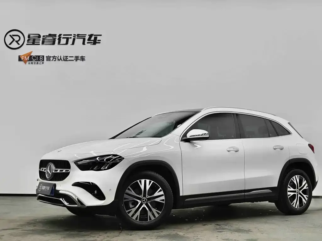 Mercedes-Benz GLA — фото 1