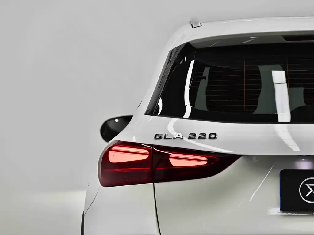 Mercedes-Benz GLA — фото 10