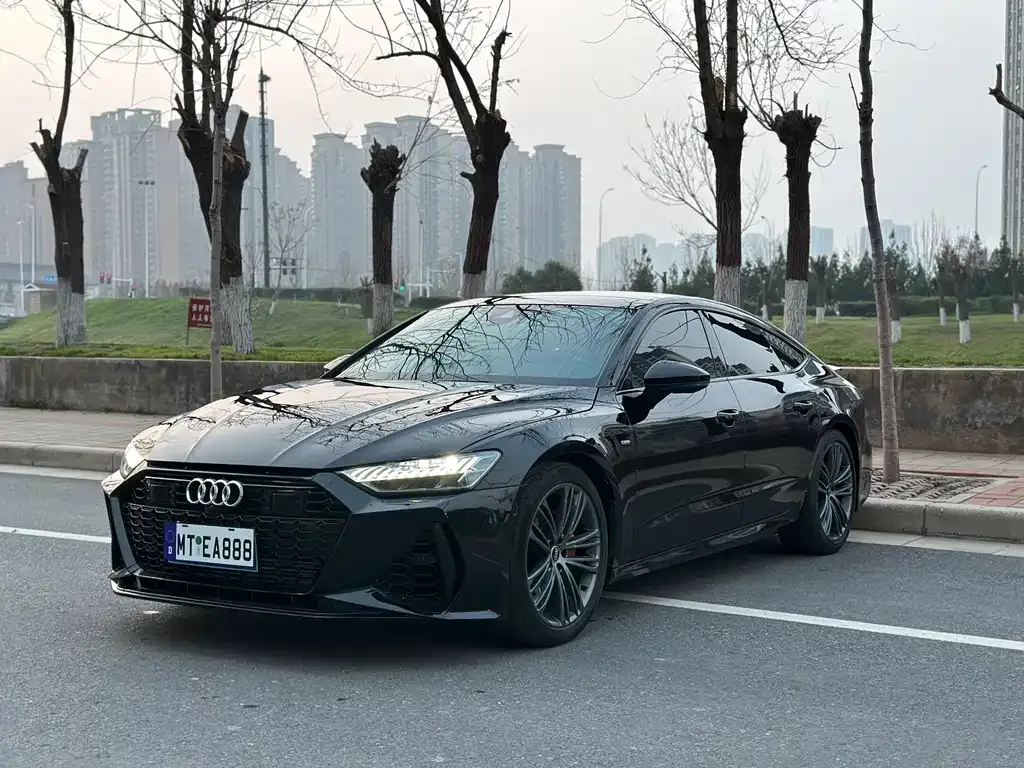 Audi A7 — фото 1