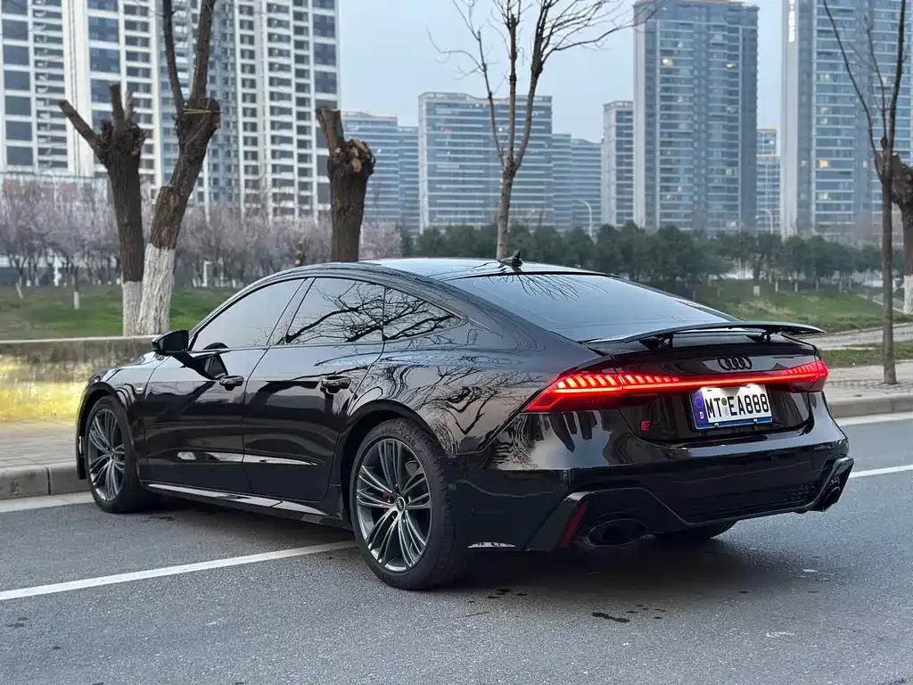 Audi A7 — фото 5