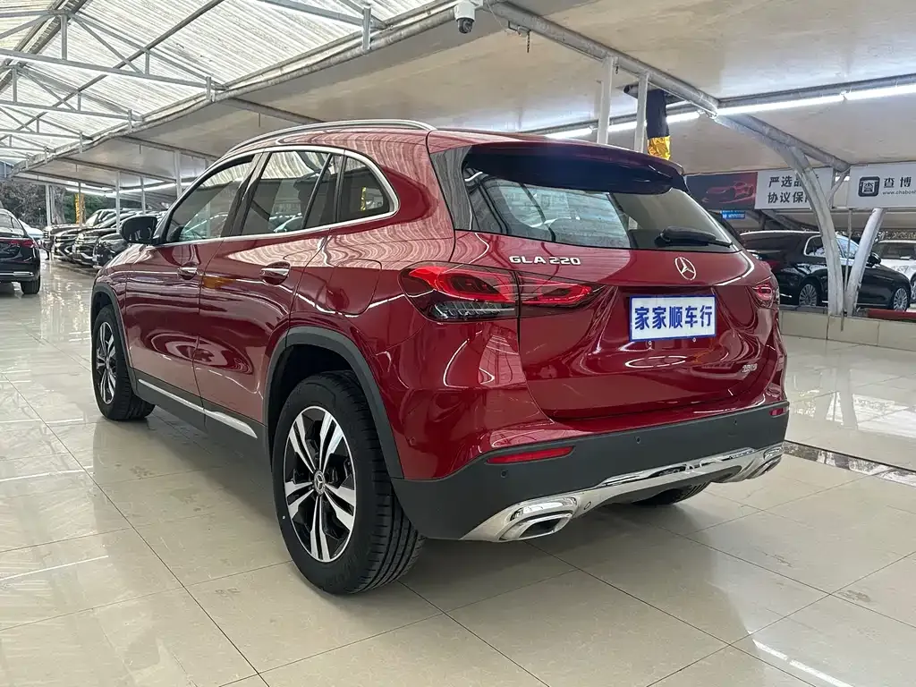 Mercedes-Benz GLA — фото 6