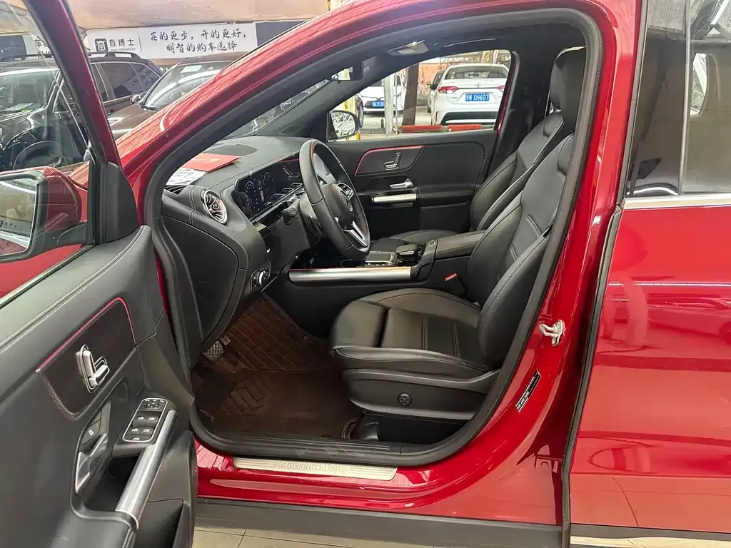 Mercedes-Benz GLA — фото 10