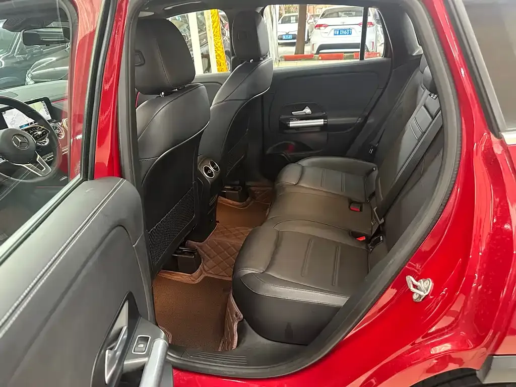 Mercedes-Benz GLA — фото 4