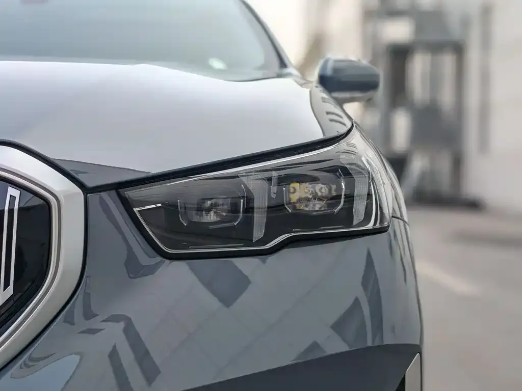 BMW i5 — фото 3