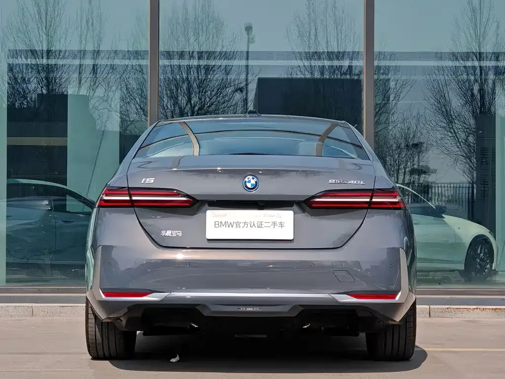 BMW i5 — фото 9
