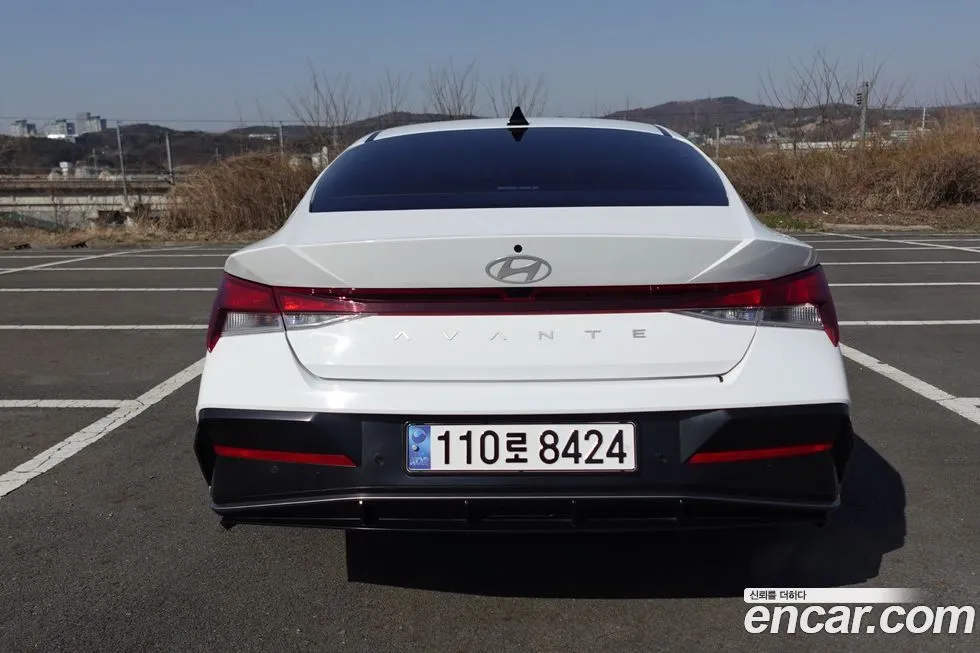 Hyundai AVANTE — фото 3