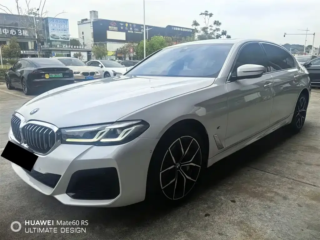 BMW 5 Series — фото 1
