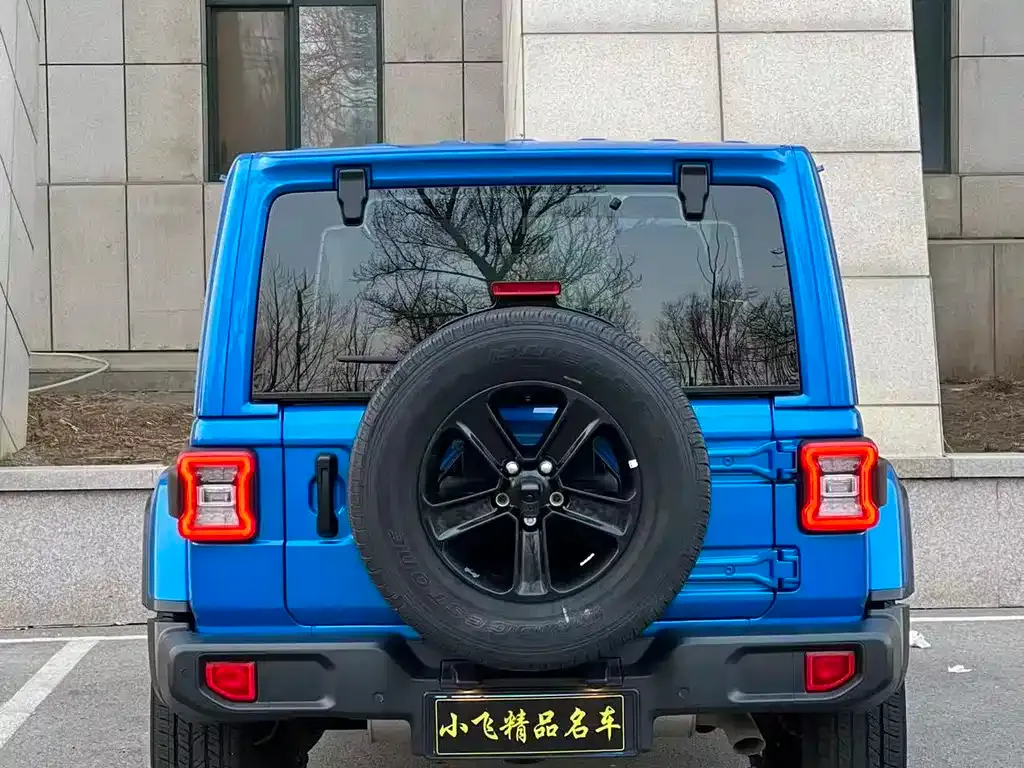 Jeep Wrangler — фото 6