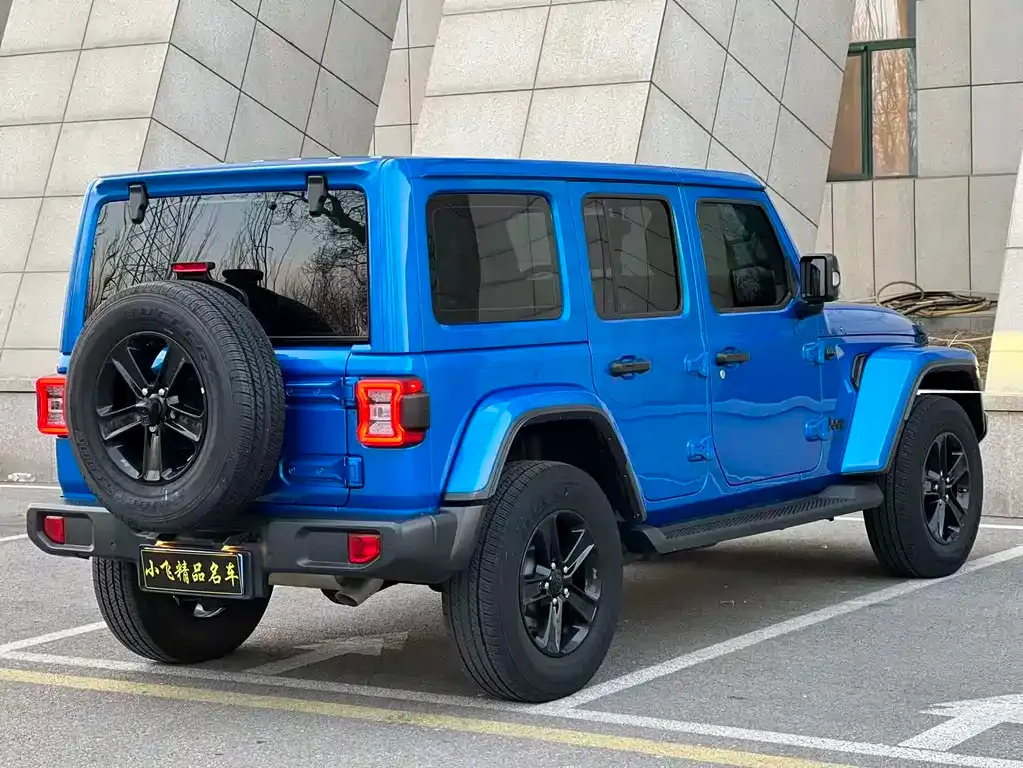 Jeep Wrangler — фото 4