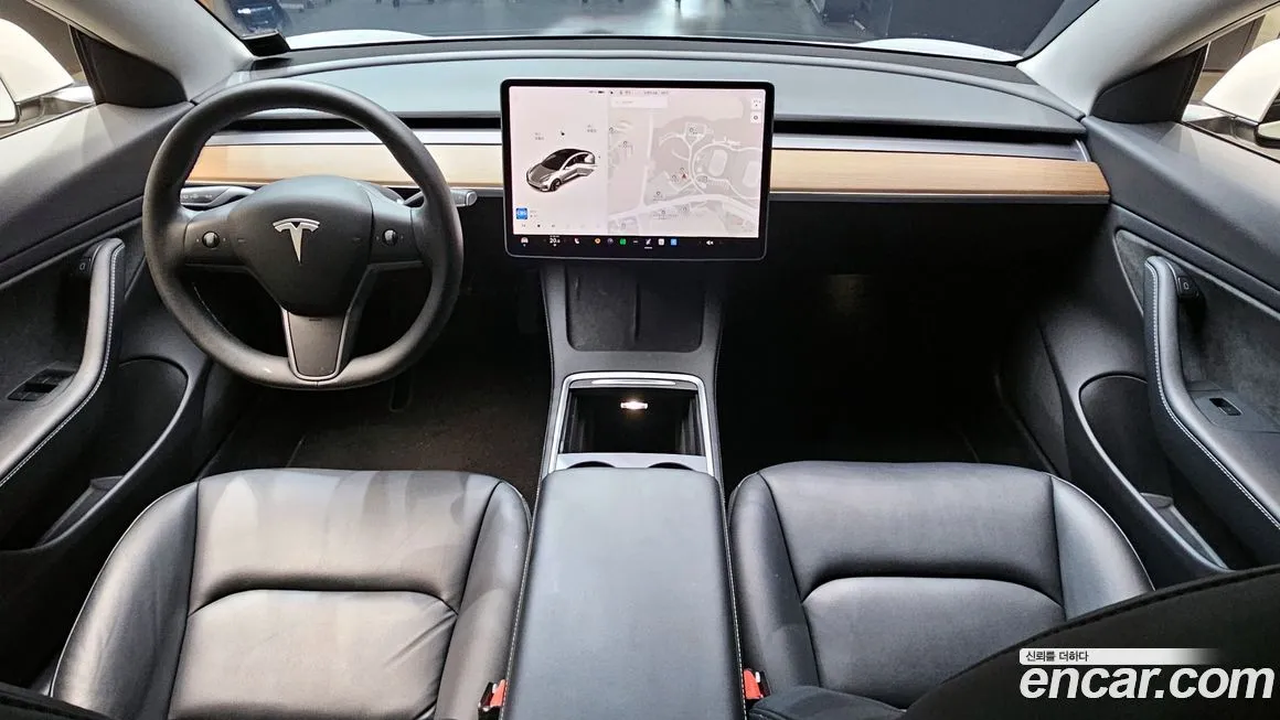 Tesla Model 3 — фото 9