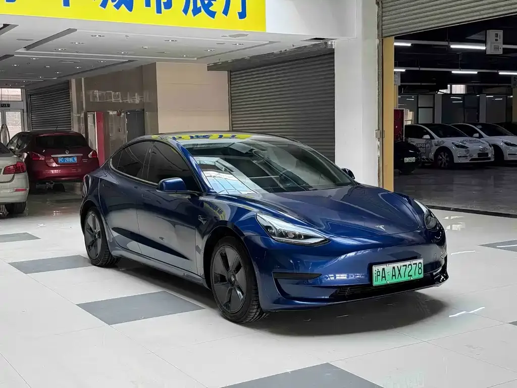 Tesla Model 3 — фото 4