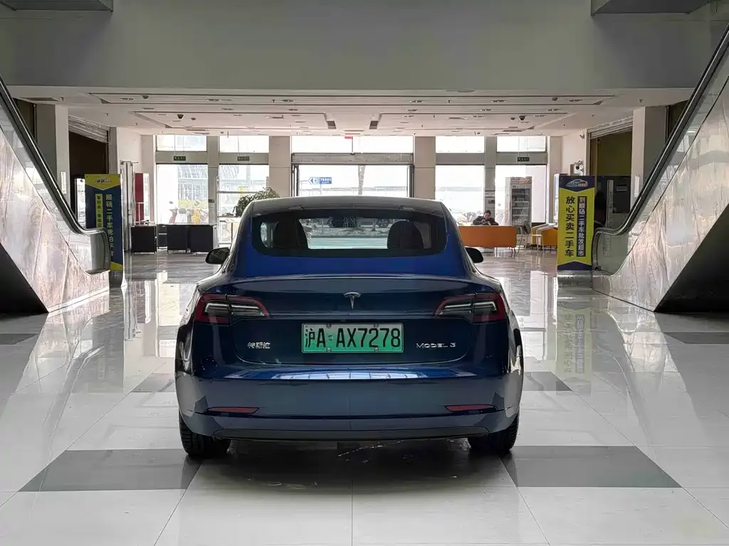 Tesla Model 3 — фото 5