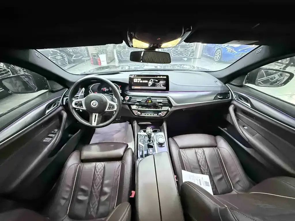 BMW 5 Series (Import) — фото 2