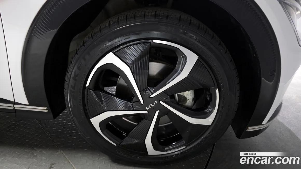 Kia EV6 — фото 4