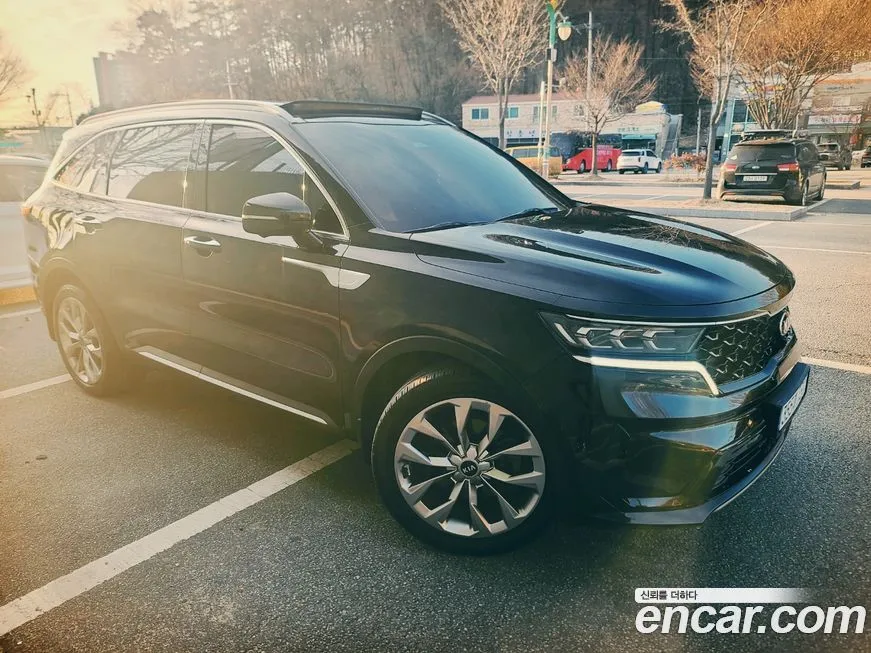 Kia Sorento — фото 6