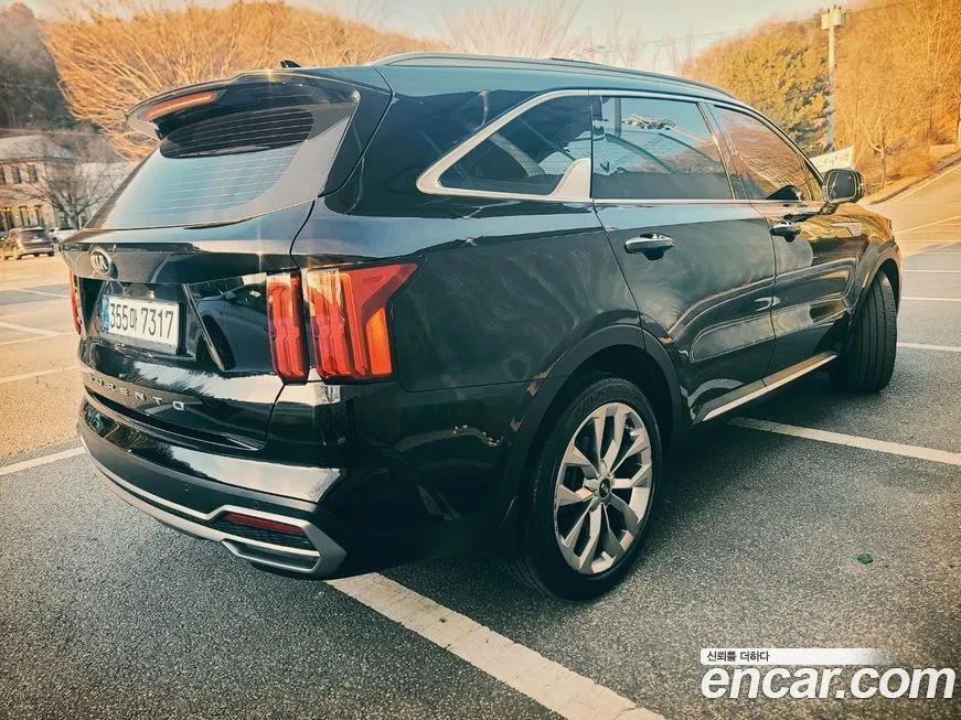 Kia Sorento — фото 9
