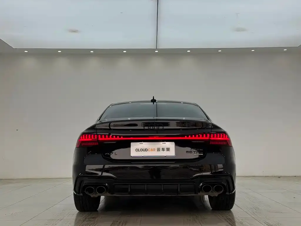 Audi A7L — фото 5