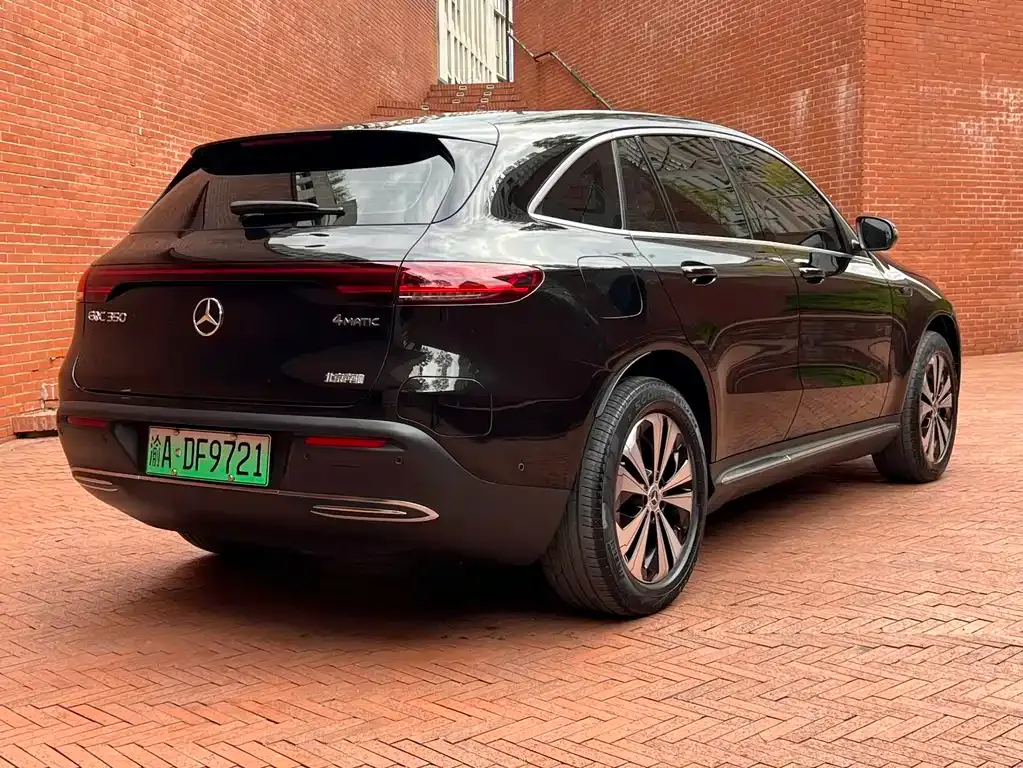 Mercedes-Benz EQC — фото 5