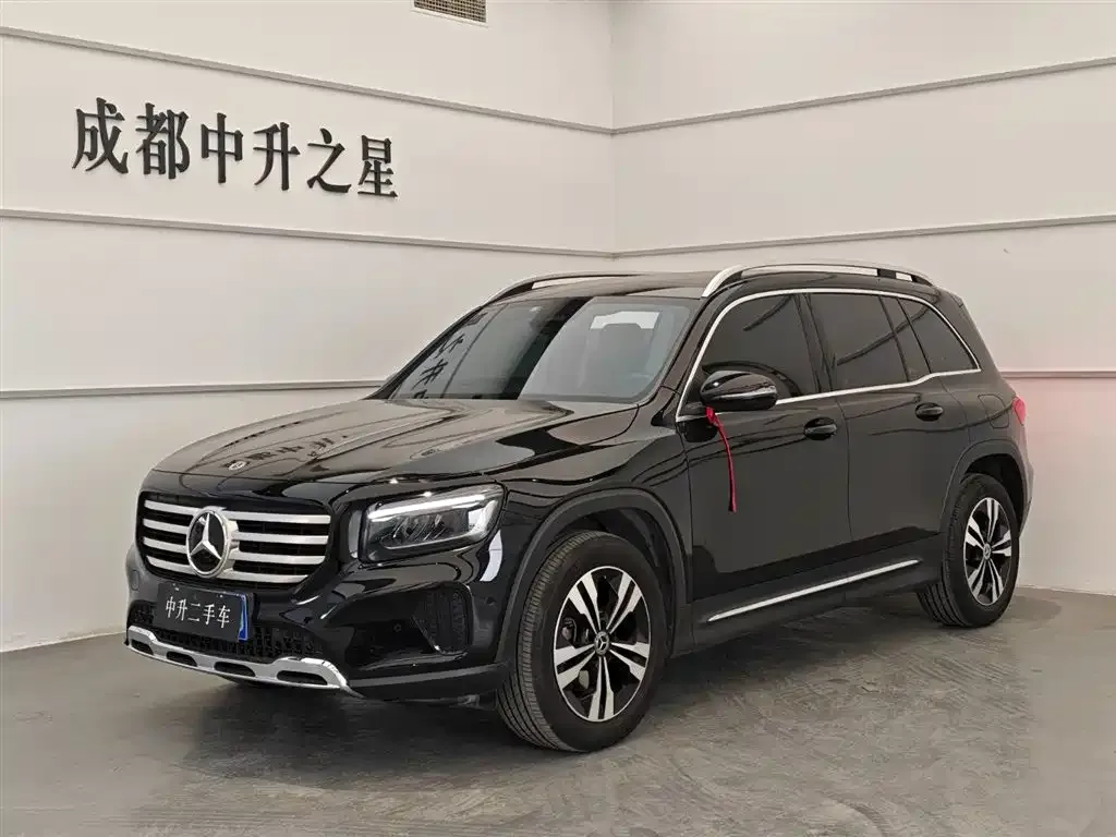 Mercedes-Benz GLB — фото 1