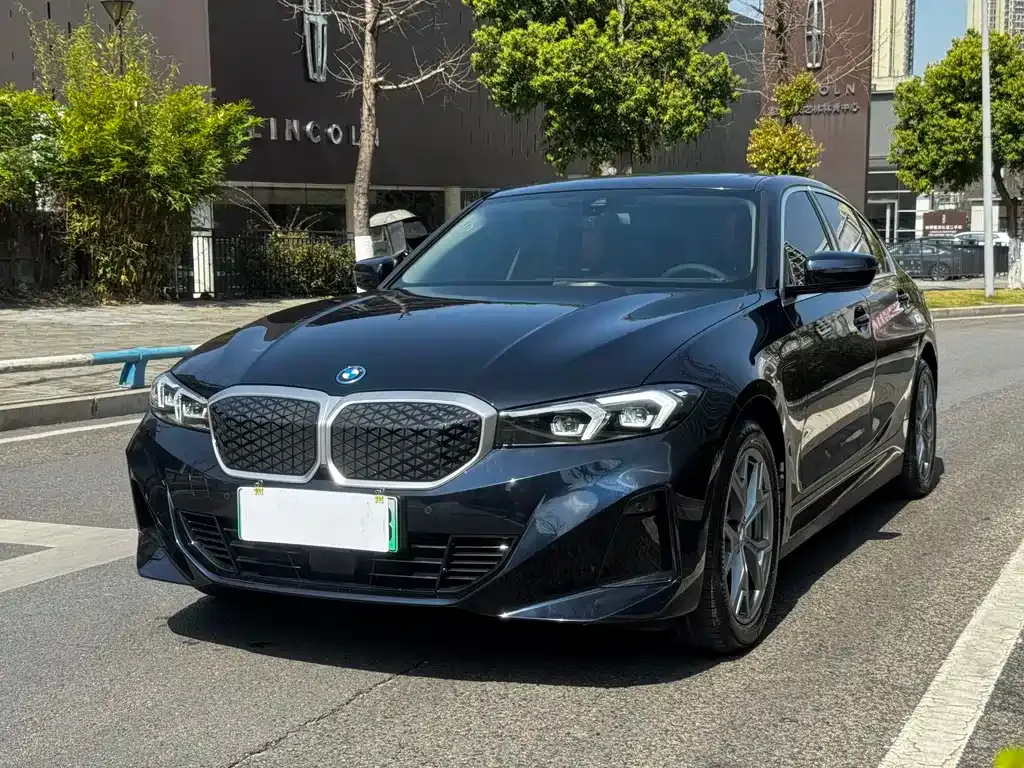 BMW i3 — фото 1