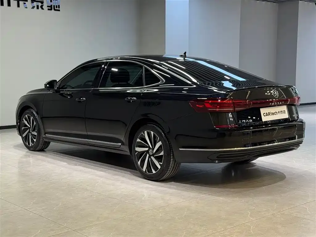 Volkswagen Passat — фото 4