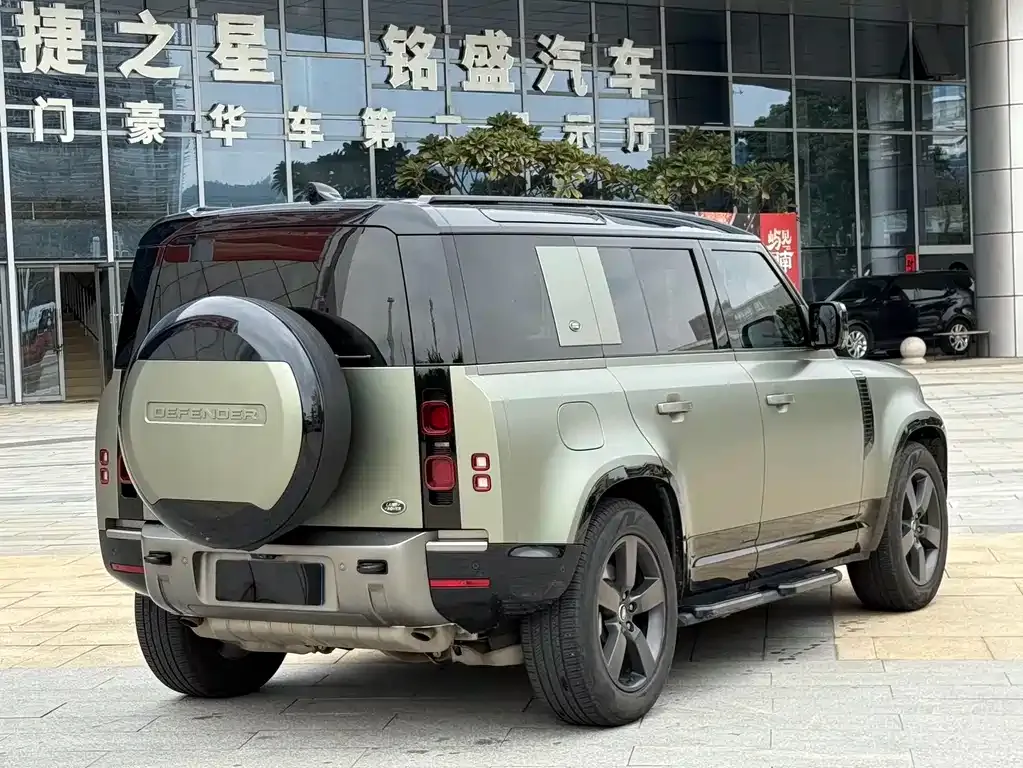 Land Rover Defender — фото 8