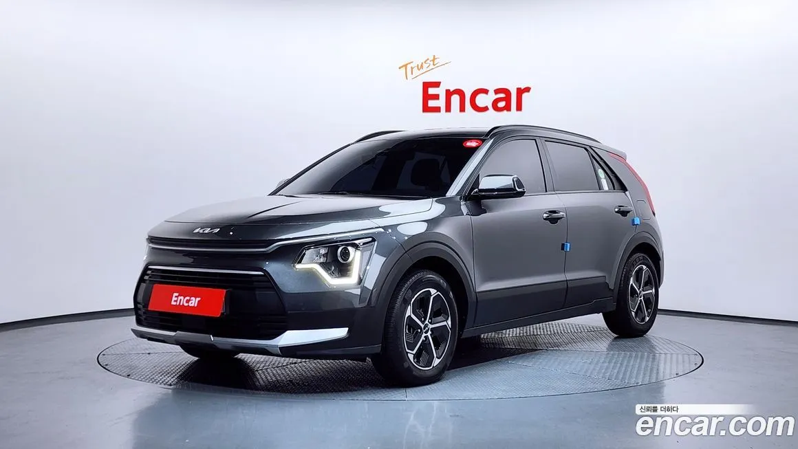 Kia Niro — фото 1